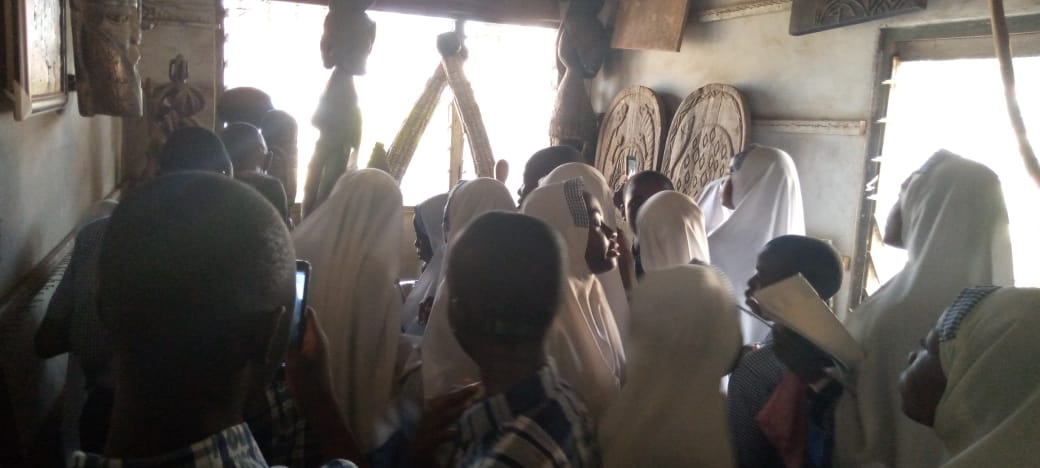 JJS 2 STUDENTS ON EXCURSION AT NIKE GALLERY OSOGBO