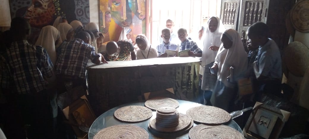 JJS 2 STUDENTS ON EXCURSION AT NIKE GALLERY OSOGBO